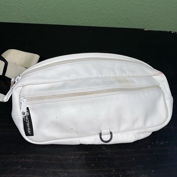 Vintage hip bag unisex leather Fanny pack • waist bag • adjustable strap • vacay - Picture 8 of 12